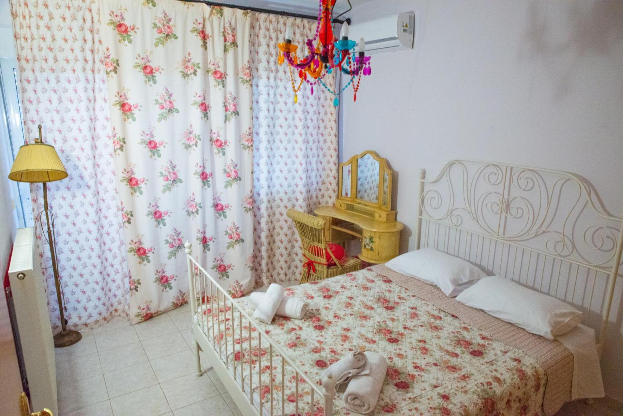 The Early Bird - Cosy 2-Floor House With Garden Βίλα Αλεξανδρούπολη Εξωτερικό φωτογραφία